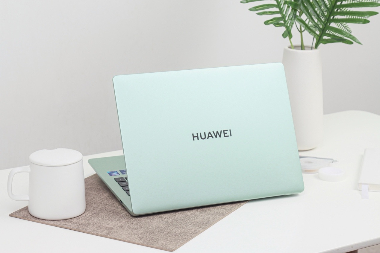 PC涨价潮里的“价格锚”！华为笔记本逆风而行，覆盖多样需求