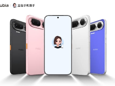 努比亚 NaviX Ultra 上市 开启 AI 智能体手机量产时代